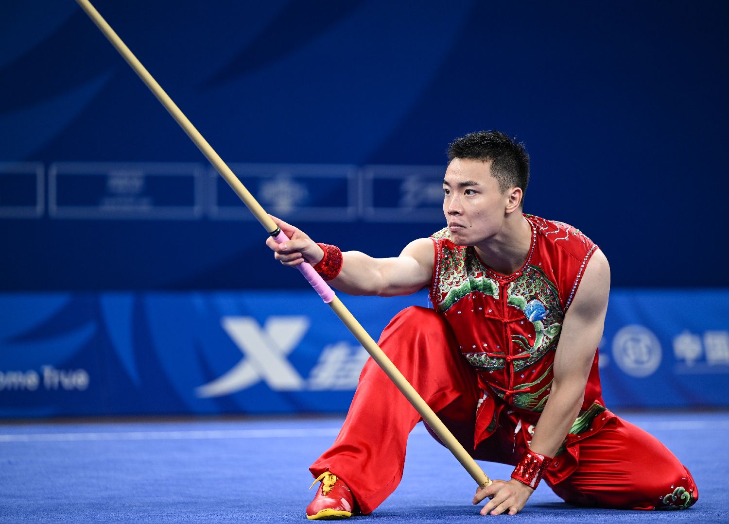 V5力克CLG,Lehends操刀奇招英雄翻盘顶尖较量成都决赛之夜,留下经典瞬间的简单介绍 V5力克CLG,Lehends操刀奇招英雄翻盘顶尖较量成都决赛之夜,留下经典瞬间的简单介绍