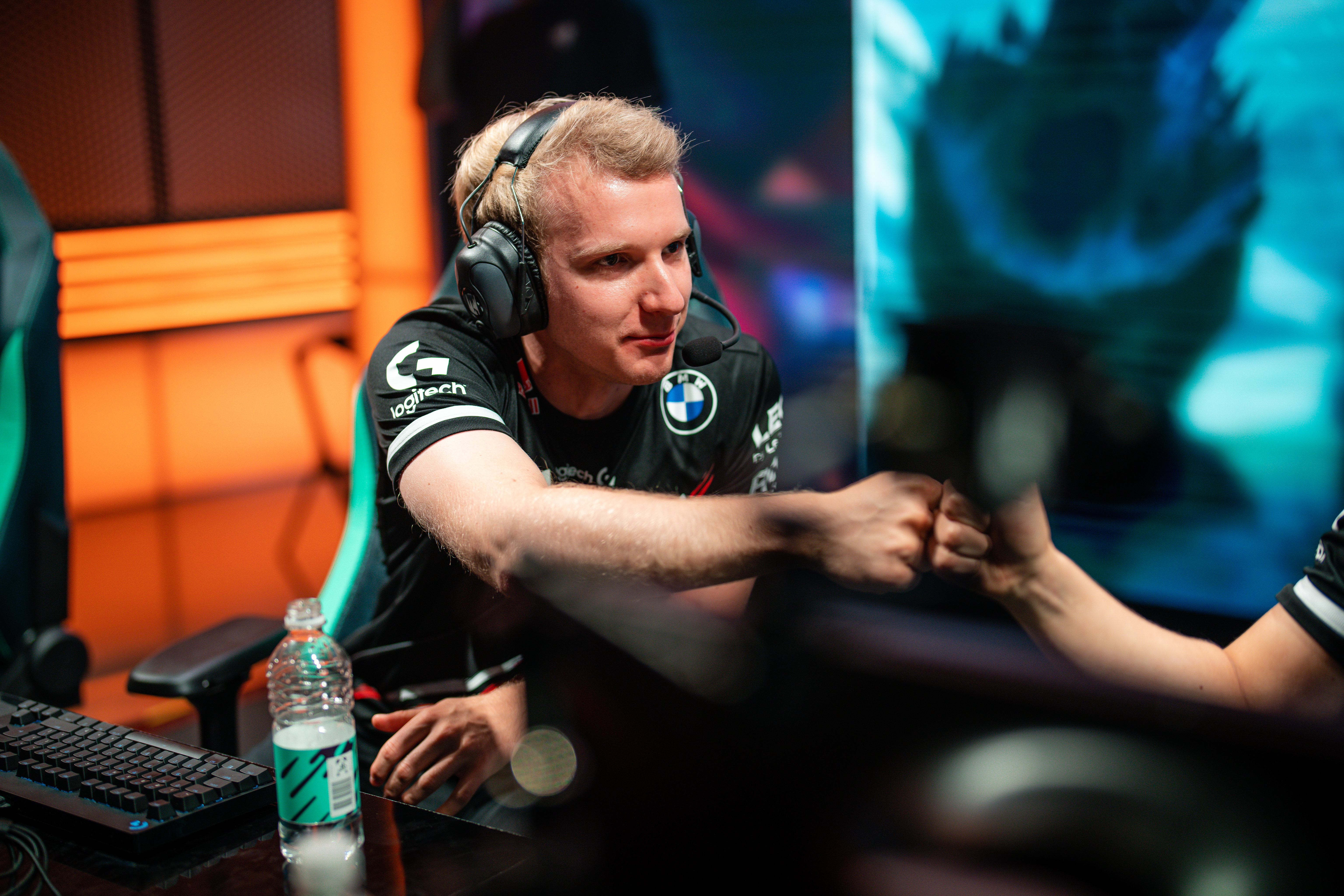 C9血洗FPX,Jankos操刀奇招英雄翻盘峡谷大战八强赛,引爆全场热议 C9血洗FPX,Jankos操刀奇招英雄翻盘峡谷大战八强赛,引爆全场热议