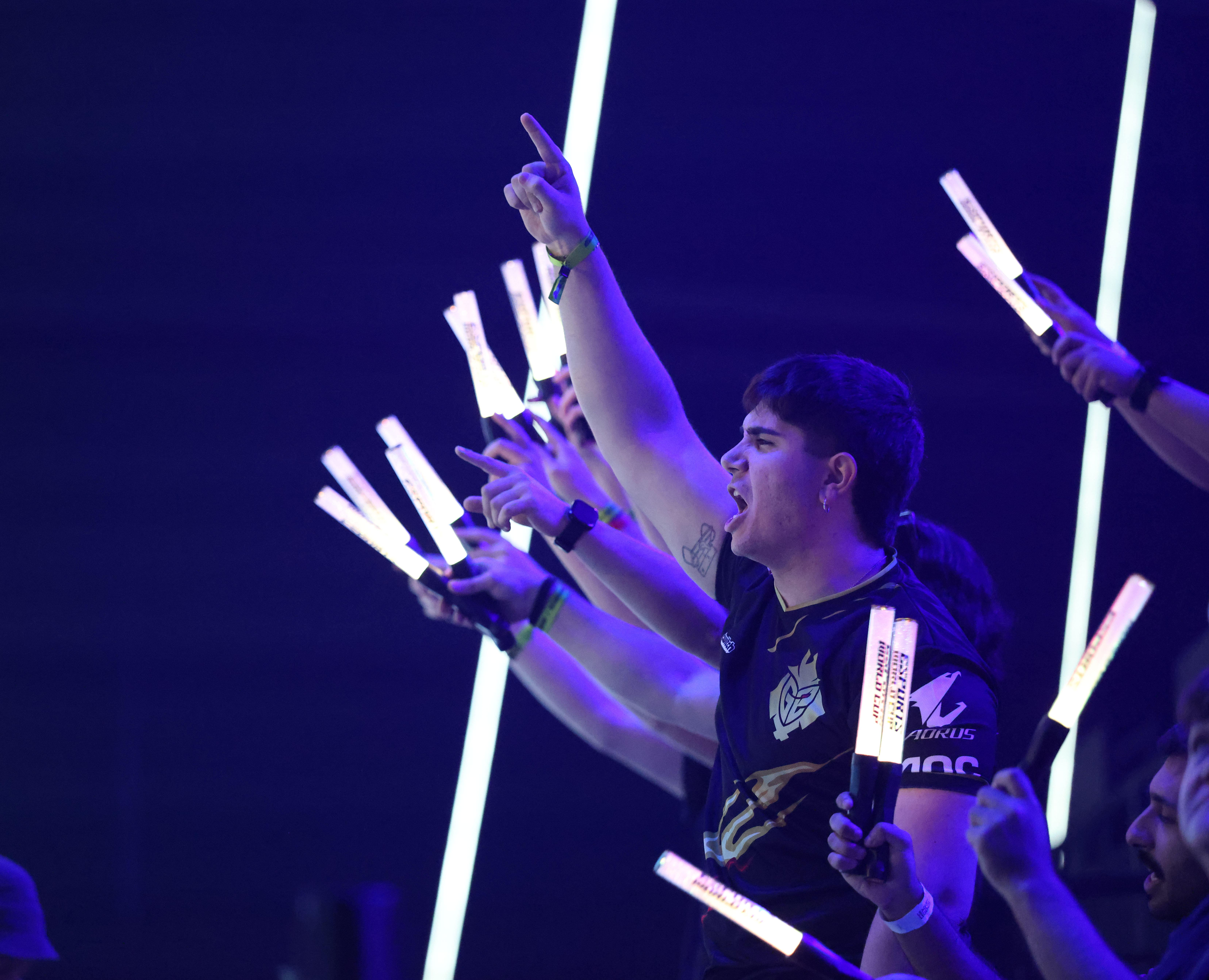 关于HLE轻取WBG,ShowMaker完成史诗逆转顶尖较量2025世界赛,引爆全场热议的信息 关于HLE轻取WBG,ShowMaker完成史诗逆转顶尖较量2025世界赛,引爆全场热议的信息