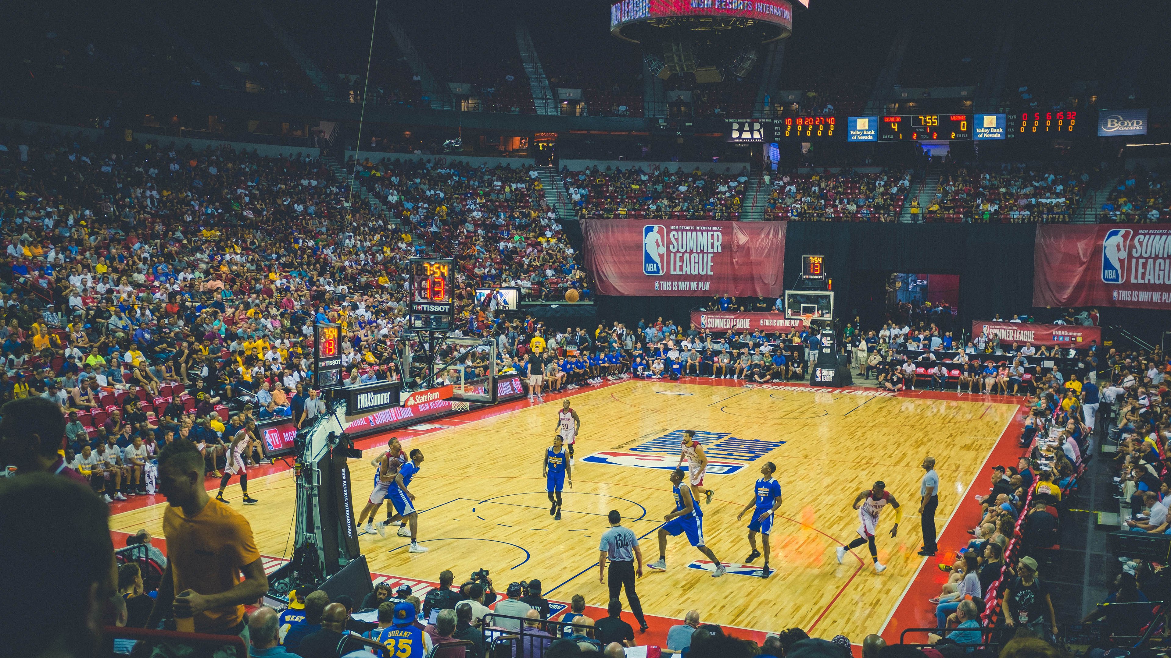 绝境狂舞!西决生死夜,杰伦·格林独木擎天,率队续写奇迹