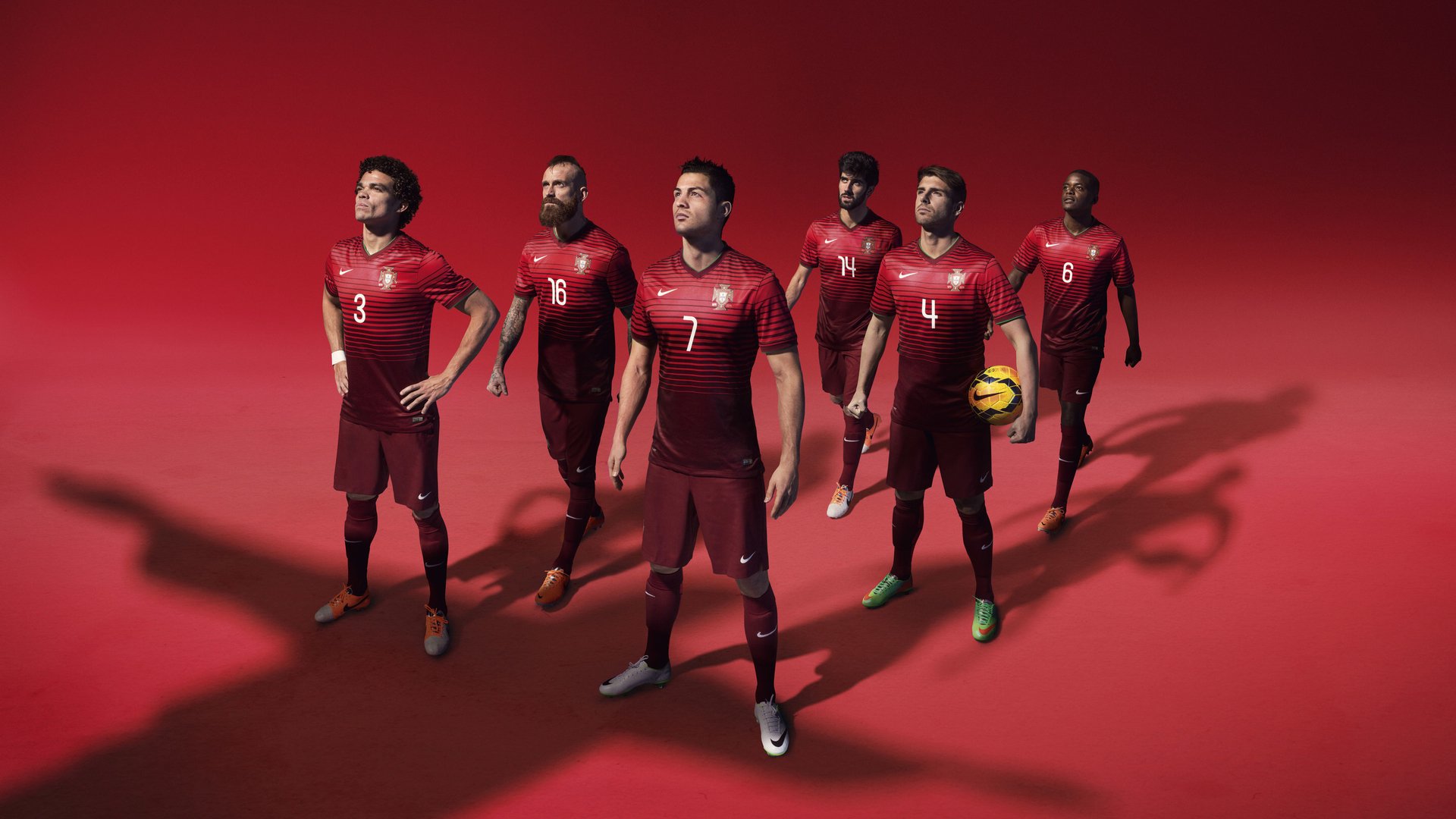 热血未凉,35岁苏亚雷斯用状态告诉世界,他依然是世界杯最锋利的那把刀